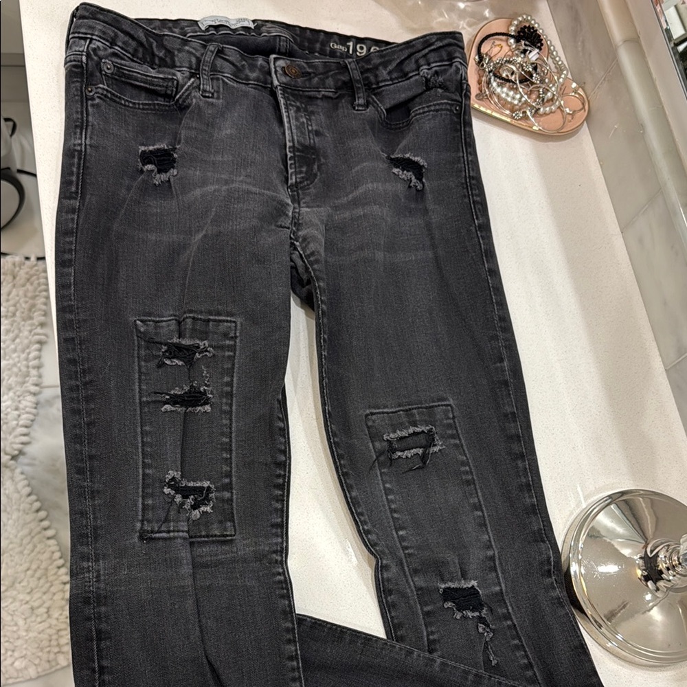 GAP Black Skinny Jeans with Distressed Detailing